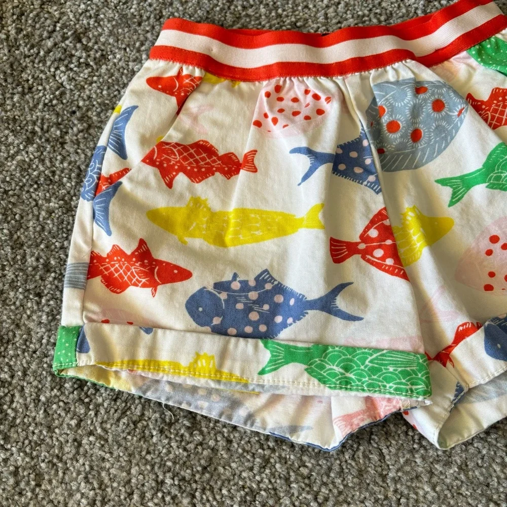 Mini boden shorts girls 4 rainbow fish primary playful summer casual vacation - Picture 2 of 10